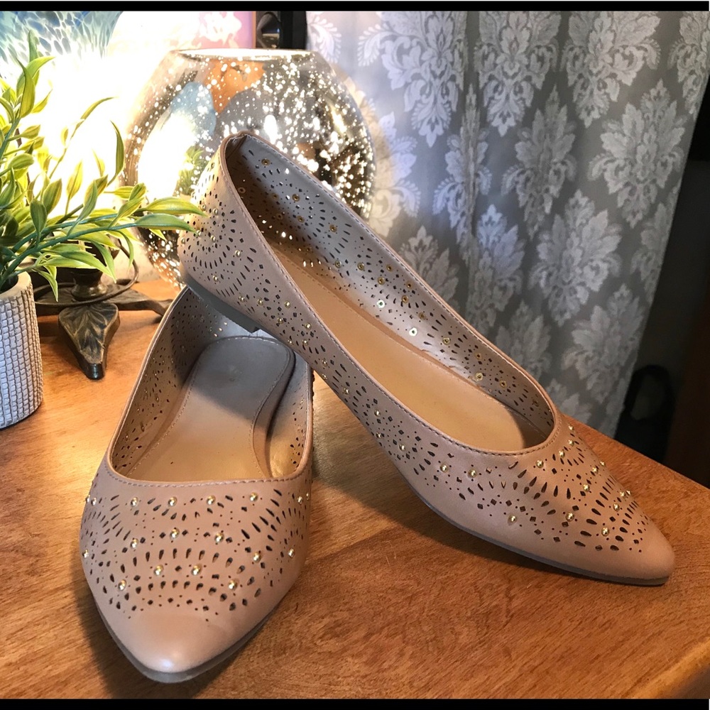•Express• Blush Flats
